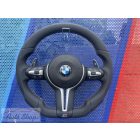 BMW M Sport M5 F1 kormánykerék BMW  F10 M-es kék piros varratokkal 